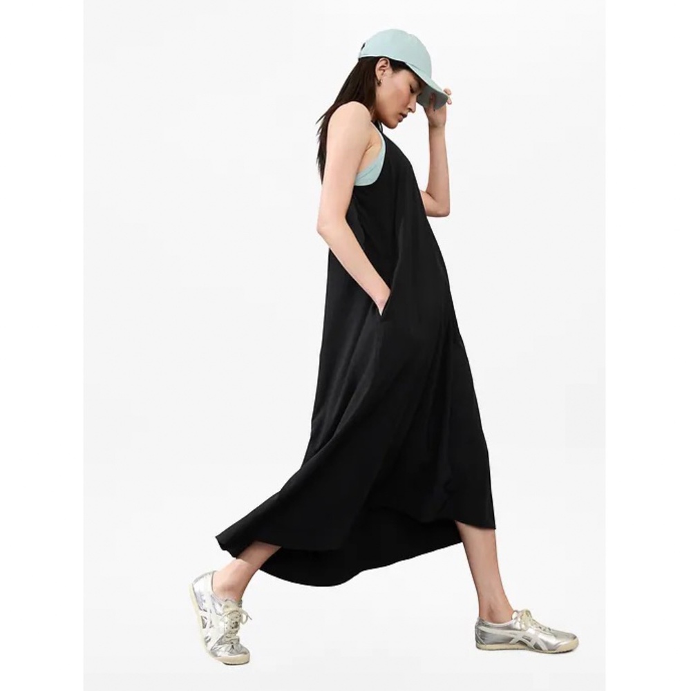 Athleta Presidio dress in black